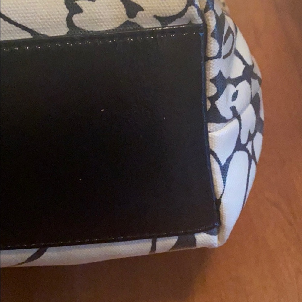 Authentic Kate Spade Tote - Picture 6 of 8